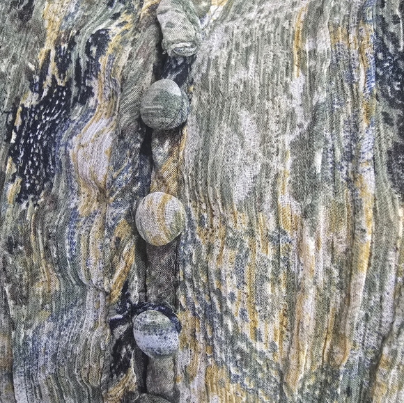 Liz Claiborne Sheer Green and Yellow Patterned Blouse W/covered Buttons, Size XL - Picture 3 of 4